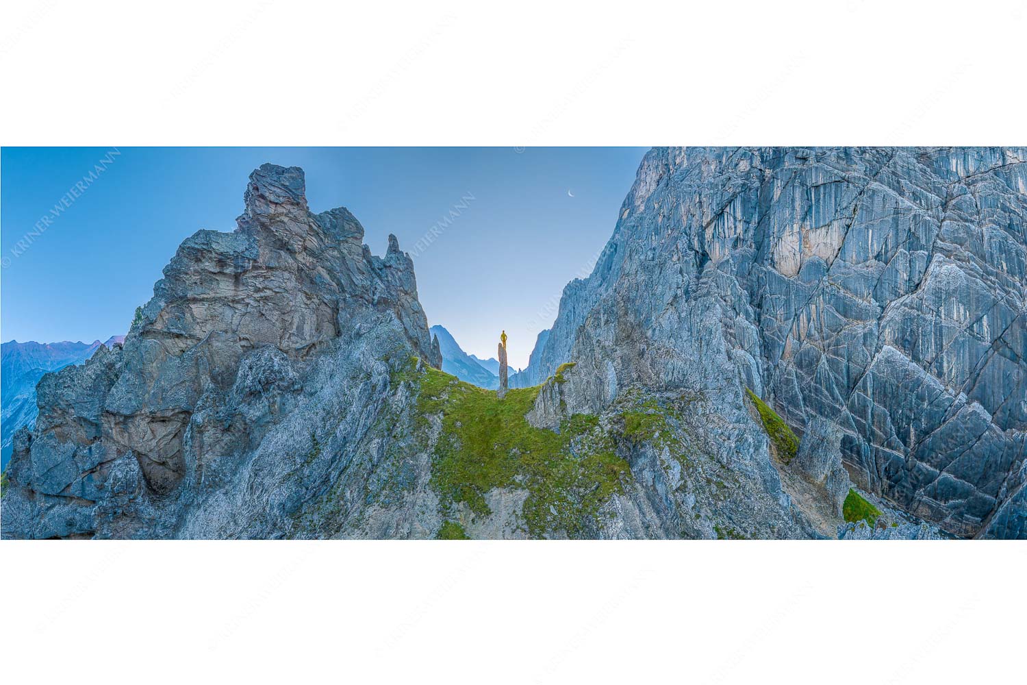Drachenhaut – Seitenverhältnis 2,5:1 — Klettern am Lafatscher im Karwendel Kletterer an der Lafatscher Nordwand im Karwendelgebirge