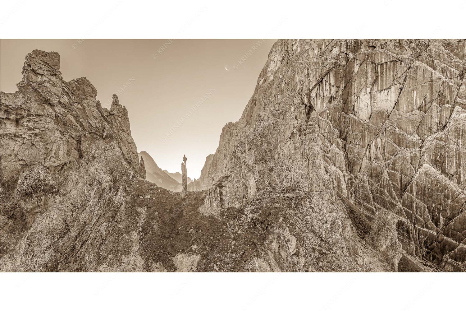 Kletterer an der Lafatscher Nordwand im Karwendelgebirge