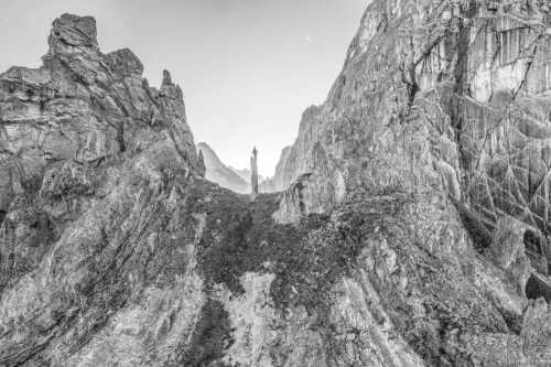 Kletterer an der Lafatscher Nordwand im Karwendelgebirge - Drachenhaut - Seitenverhältnis 3:2 - Klettern am Lafatscher im Karwendel - weitere Infos unter https://www.kriner-weiermann.de