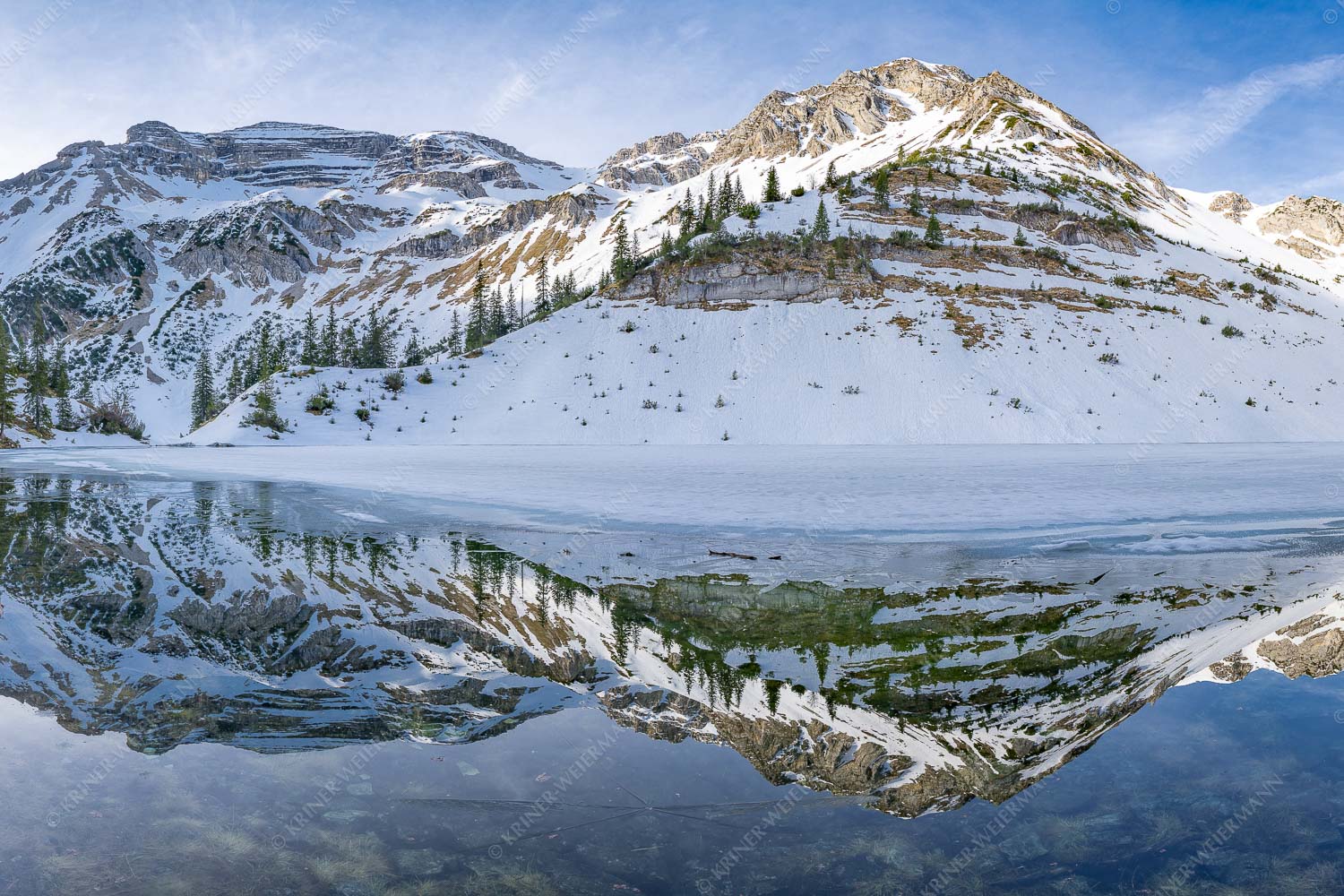 Ein Hauch von Frühling – Seitenverhältnis 3:2 — Frühling am Soiernsee Im Frühling wenn das Eis auf dem Soiernsee zu schmelzen beginnt ist es noch menschenleer - Ein Hauch von Frühling - Seitenverhältnis 3:2 - Frühling am Soiernsee - weitere Infos unter https://www.kriner-weiermann.de