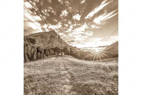 Weg zur Kapelle an der Hallerangeralm mit Kleinen Lafatscher - Ein Moment der Stille - Seitenverhältnis 1:1 - Kapelle Hallerangeralm im Karwendel - weitere Infos unter https://www.kriner-weiermann.de