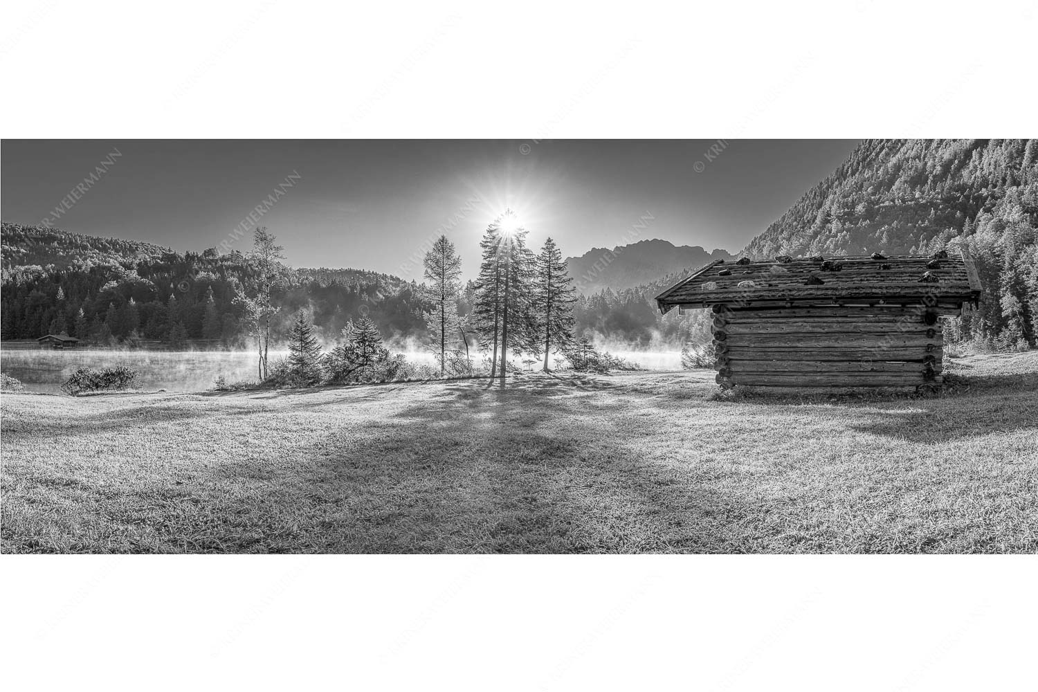 Ein Morgen am Ferchensee – Seitenverhältnis 2,5:1 — Ferchensee bei Mittenwald Auf der Nordseite des Wettersteingebirges liegt der Ferchensee in traumhafter Landschaft