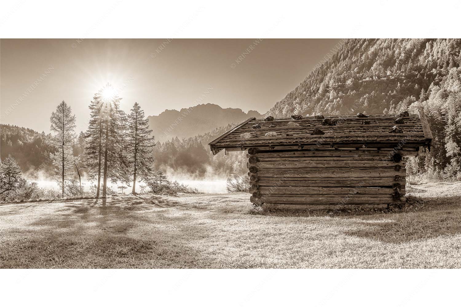 Ein Morgen am Ferchensee – Seitenverhältnis 2:1 — Ferchensee bei Mittenwald Auf der Nordseite des Wettersteingebirges liegt der Ferchensee in traumhafter Landschaft