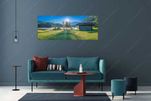 Auf der Nordseite des Wettersteingebirges liegt der Ferchensee in traumhafter Landschaft - Ein Morgen am Ferchensee - Größe ca. 175x70cm, Seitenverhältnis 2,5:1 - Ferchensee bei Mittenwald - weitere Infos unter https://www.kriner-weiermann.de