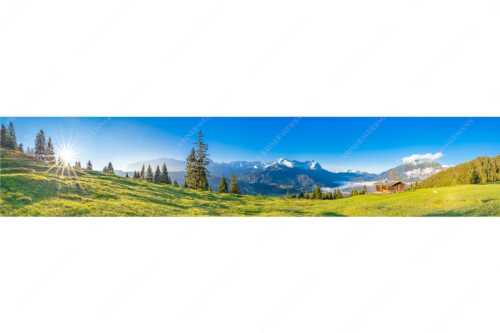 Sonnenaufgang an der Eckenhütte mit Blick zum Zugspitzmassiv - Ein Morgen an der Eckenhütte - Seitenverhältnis 5:1 - Garmisch-Partenkirchen mit Zugspitze und Kramer - weitere Infos unter https://www.kriner-weiermann.de