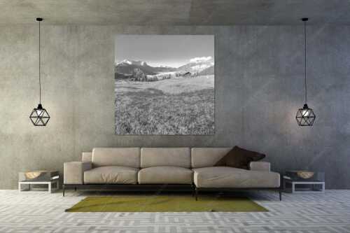 Sonnenaufgang an der Eckenhütte mit Blick zum Zugspitzmassiv - Ein Morgen an der Eckenhütte - Wandbild - Größe ca. 160x160cm, Seitenverhältnis 1:1 - Garmisch-Partenkirchen mit Zugspitze und Kramer - weitere Infos unter https://www.kriner-weiermann.de