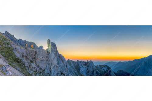 Unterwegs im Soierngebiet bei Sonnenaufgang - Ein wunderbarer Morgen - Seitenverhältnis 3:1 - Wandern im Soierngebirge - weitere Infos unter https://www.kriner-weiermann.de