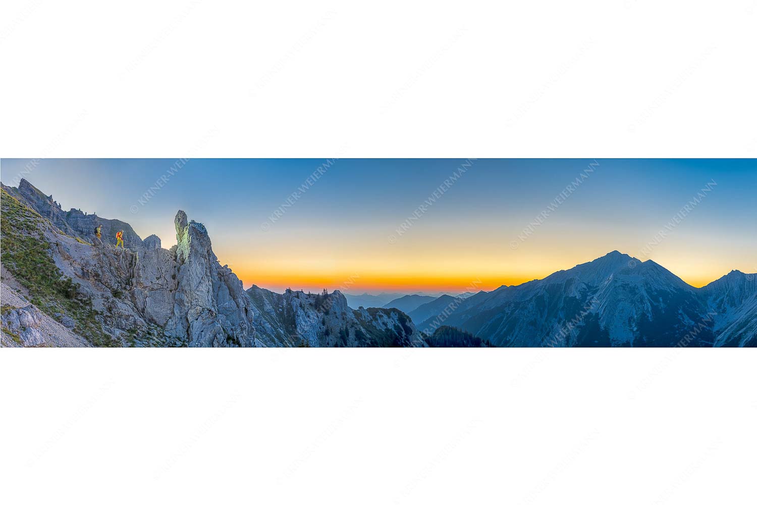 Unterwegs im Soierngebiet bei Sonnenaufgang - Ein wunderbarer Morgen - Seitenverhältnis 4:1 - Wandern im Soierngebirge - weitere Infos unter https://www.kriner-weiermann.de