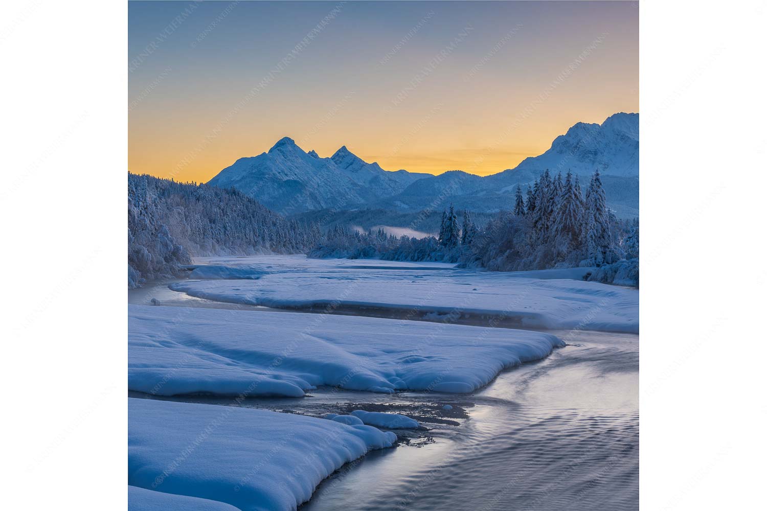 Eisige Idylle – Seitenverhältnis 1:1 — Isar Winter Arnspitze und Wetterstein Blick über die verschneite Isar zu den Arnspitzen und ins Wettersteingebirge