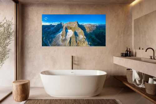 Spritzkar- und Eiskarlspitze im ersten Tageslicht mit erstem Schnee im August - Eiskarln - Größe ca. 180x90cm, Seitenverhältnis 2:1 - Eiskarlspitze im Karwendel - weitere Infos unter https://www.kriner-weiermann.de