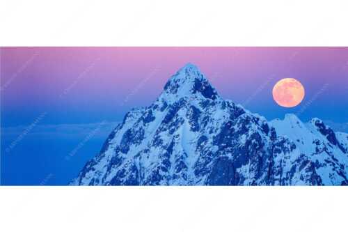 Winterlicher Mondaufgang über Wörner im Karwendelgebirge - Eismond - Seitenverhältnis 2,5:1 - Wörner mit Vollmond - weitere Infos unter https://www.kriner-weiermann.de