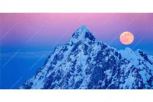 Winterlicher Mondaufgang über Wörner im Karwendelgebirge - Eismond - Seitenverhältnis 2:1 - Wörner mit Vollmond - weitere Infos unter https://www.kriner-weiermann.de