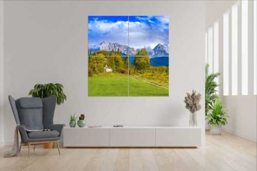 Blick über die Kapelle Mairia Rast bei Krün zum Wörner und Tiefkarspitze - Erste Herbsttage - Wandbild - 4er Split, Größe ca. 180x180cm, Seitenverhältnis 1:1 - Kapelle mit Karwendel - weitere Infos unter https://www.kriner-weiermann.de