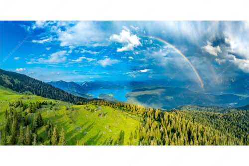Regenbogen über dem Simetsberg und Walchensee - Farbenkranz - Seitenverhältnis 2:1 - Simetsberg Walchensee Regenborgen - weitere Infos unter https://www.kriner-weiermann.de