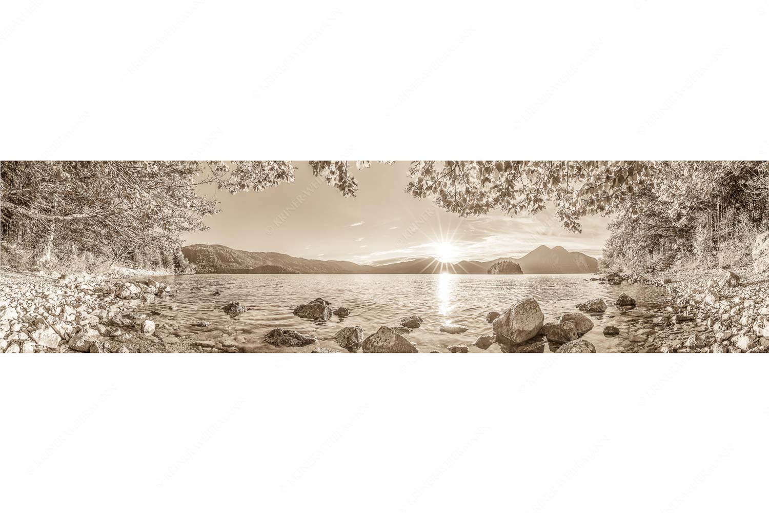 Fenster zum See – Seitenverhältnis 4:1 — Walchensee Insel Sassau mit Estergebirge Blick über den Walchensee mit Insel Sassau zum Sonnenuntergang im Estergebirge