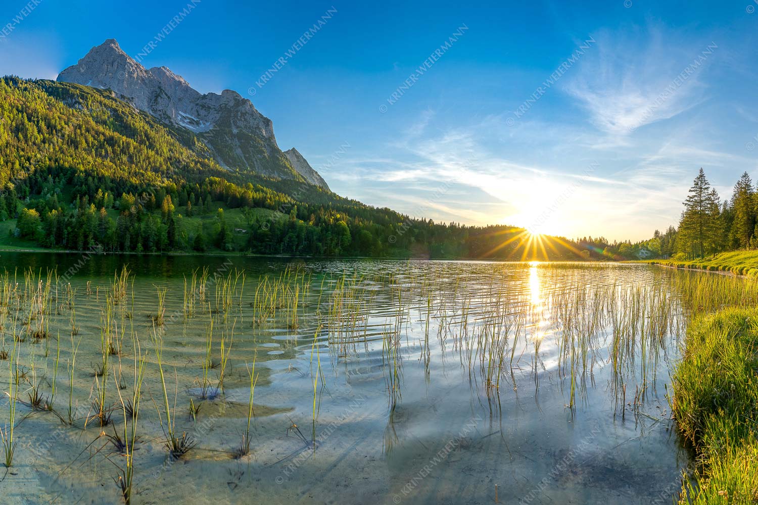 Ferchenseeabend – Seitenverhältnis 3:2 — Ferchensee Wetterstein Sonnenuntergang Blick über den Ferchensee zur Unteren Wettersteinspitze bei Sonnenuntergang
