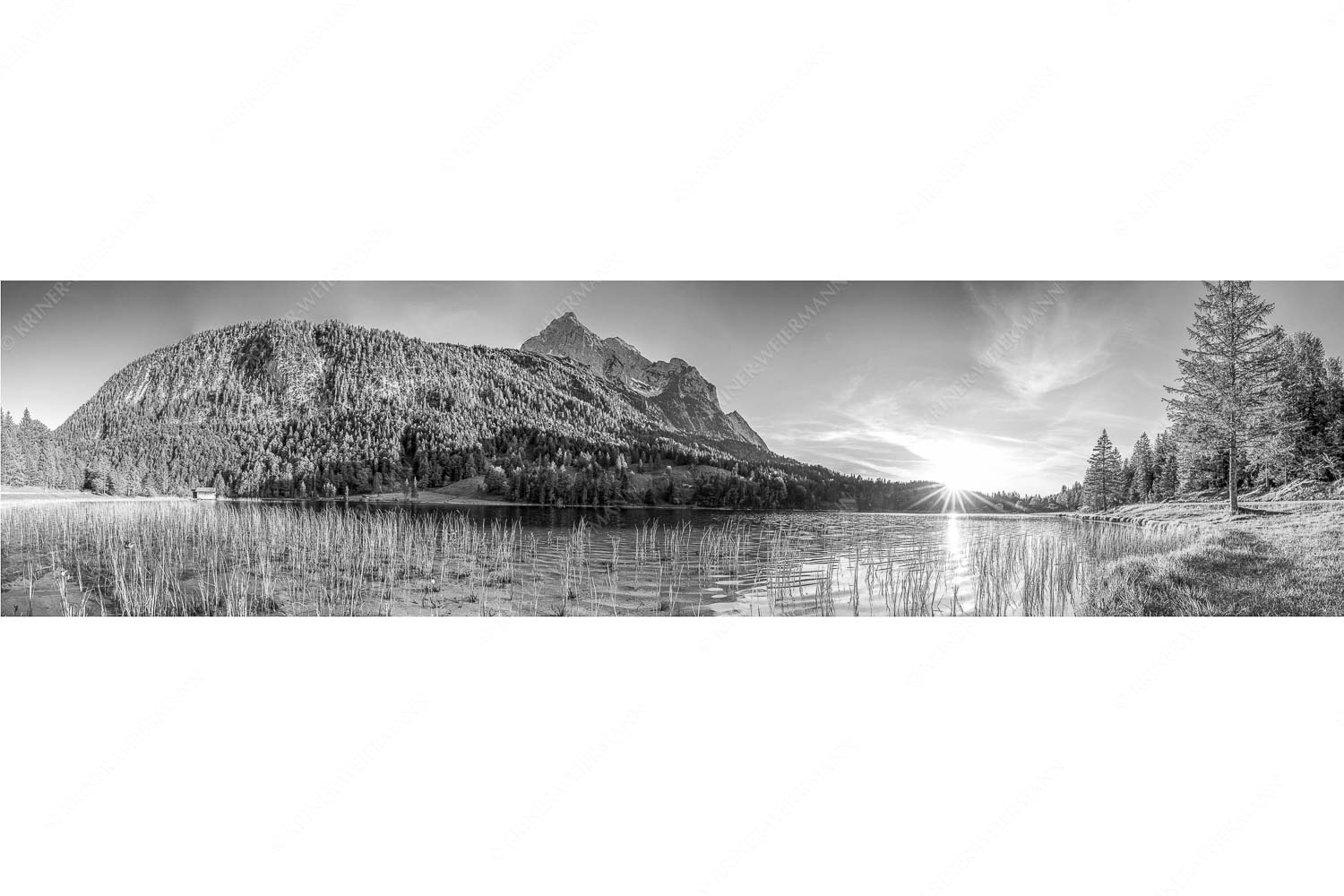 Blick über den Ferchensee zur Unteren Wettersteinspitze bei Sonnenuntergang