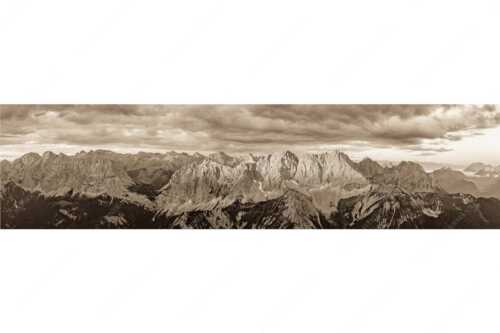 Erstes Sonnenlicht auf Raffelspitze, Hochkarspitze, Wörner und die nördliche Karwendelkette - Firewall - Seitenverhältnis 4:1 - Morgenstimmung Hochkarspitze Wörner im Karwendel - weitere Infos unter https://www.kriner-weiermann.de