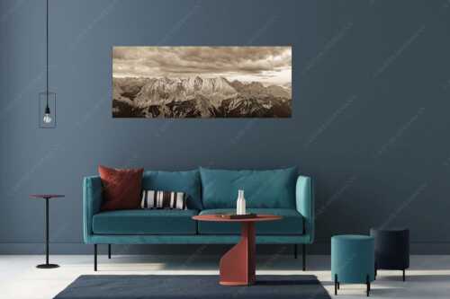 Erstes Sonnenlicht auf Raffelspitze, Hochkarspitze, Wörner und die nördliche Karwendelkette - Firewall - Größe ca. 175x70cm, Seitenverhältnis 2,5:1 - Morgenstimmung Hochkarspitze Wörner im Karwendel - weitere Infos unter https://www.kriner-weiermann.de