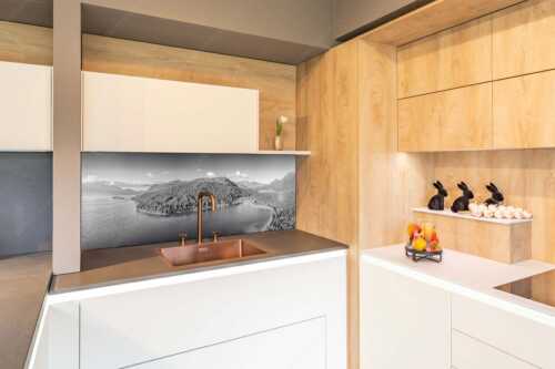 Blick über den Walchensee mit Insel Sassau zum Jochberg und Benediktenwand - Fischberg - Größe ca. 150x60cm, Seitenverhältnis 2,5:1 - Walchensee Niedernach Sassau - weitere Infos unter https://www.kriner-weiermann.de