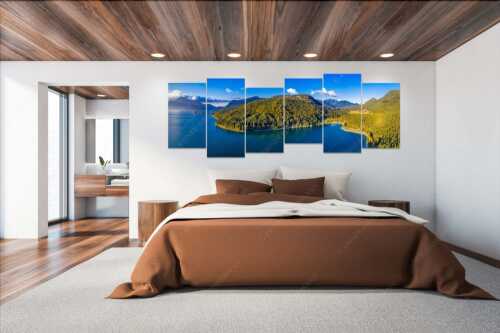 Blick über den Walchensee mit Insel Sassau zum Jochberg und Benediktenwand - Fischberg - 6er Split, Größe ca. 280x112cm, Seitenverhältnis 2,5:1 - Walchensee Niedernach Sassau - weitere Infos unter https://www.kriner-weiermann.de
