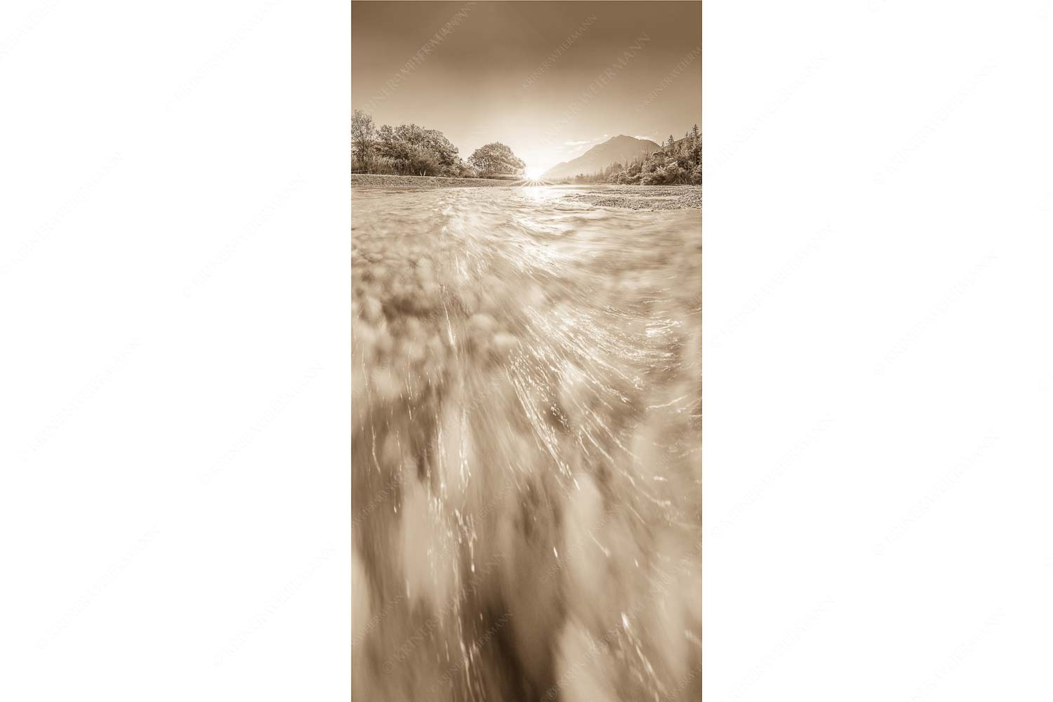 Freude am Fließen – Seitenverhältnis 1:2 — Isar Wasser Sonnenaufgang an der Isar mit Karwendelgebirge