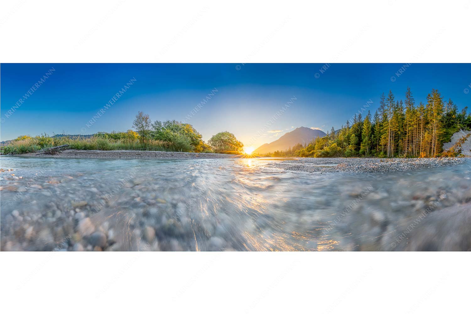 Freude am Fließen – Seitenverhältnis 2,5:1 — Isar Wasser Sonnenaufgang an der Isar mit Karwendelgebirge