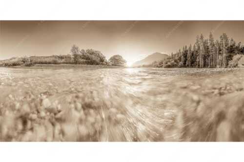 Sonnenaufgang an der Isar mit Karwendelgebirge - Freude am Fließen - Seitenverhältnis 2:1 - Isar Wasser - weitere Infos unter https://www.kriner-weiermann.de