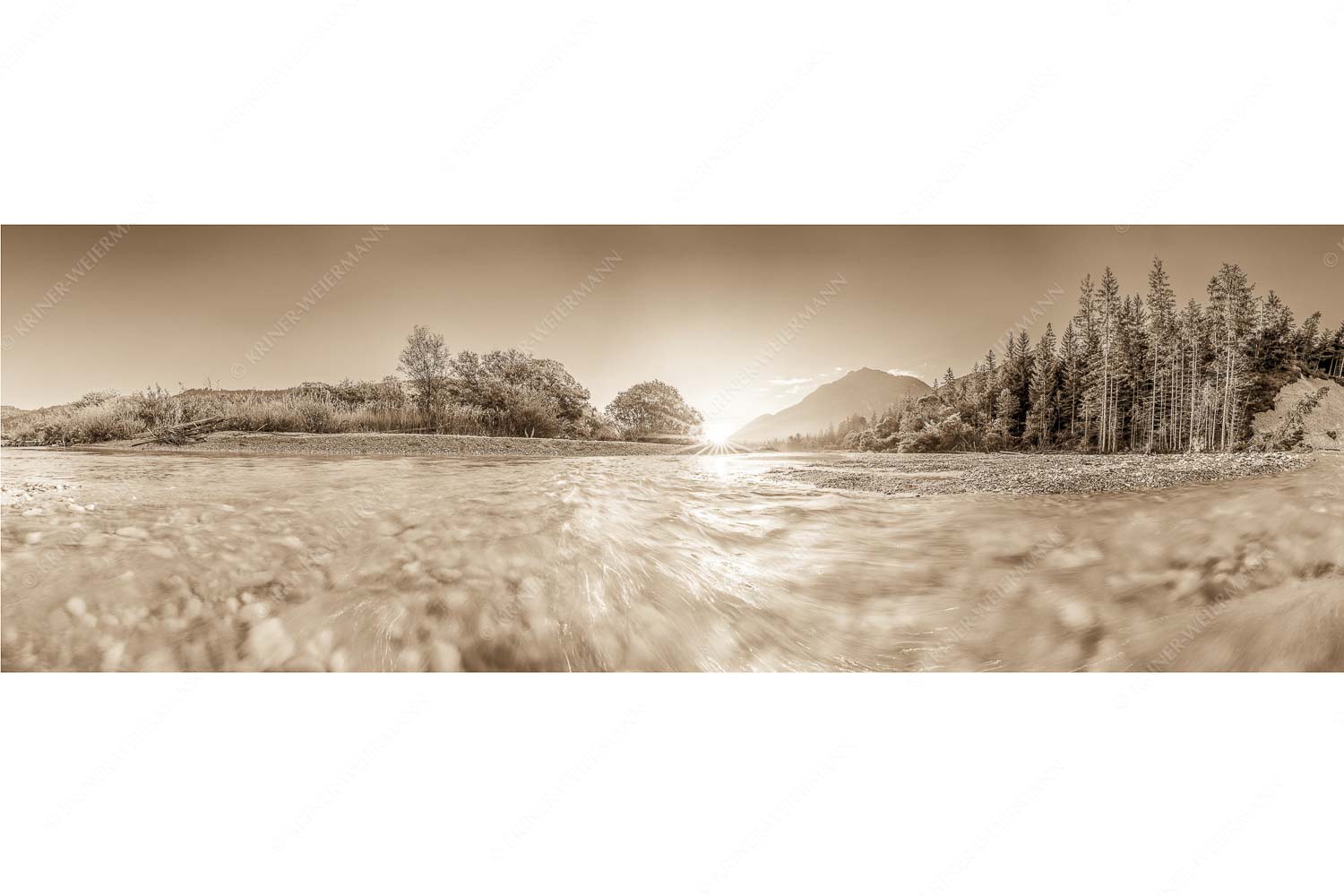 Sonnenaufgang an der Isar mit Karwendelgebirge - Freude am Fließen - Seitenverhältnis 3:1 - Isar Wasser - weitere Infos unter https://www.kriner-weiermann.de