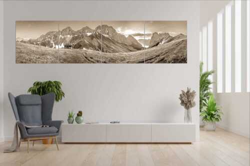 Wanderer blicken über das Puittal im Wetterstein zum bevorstehenden Sonnenaufgang - Freude wenn sie aufgeht - 4er Split, Größe ca. 280x70cm, Seitenverhältnis 4:1 - Wandern ins Puittal im Wetterstein - weitere Infos unter https://www.kriner-weiermann.de