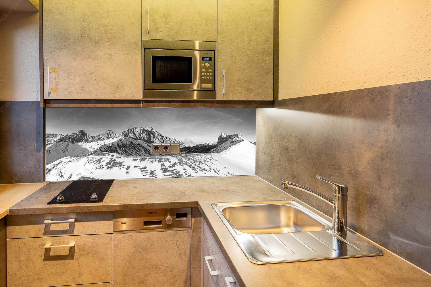 Freudige Aktion – Größe ca. 150x60cm, Seitenverhältnis 2,5:1 — Winterwanderung Wetterstein Blick über das Puittal zur Schüsselkar- und Leutascher Dreitorspitze im Wettersteingebirge - Freudige Aktion - Größe ca. 150x60cm, Seitenverhältnis 2,5:1 - Winterwanderung Wetterstein - weitere Infos unter https://www.kriner-weiermann.de