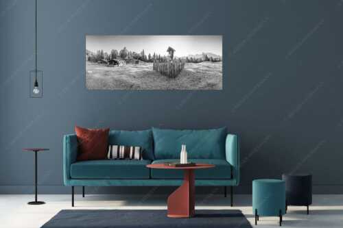Sonnenaufgang auf der Alm mit Karwendel im Hintergrund - Friedlicher Morgen - Größe ca. 175x70cm, Seitenverhältnis 2,5:1 - Feldkreuz mit Karwendel - weitere Infos unter https://www.kriner-weiermann.de