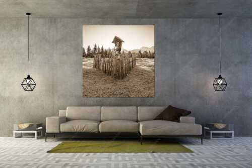 Sonnenaufgang auf der Alm mit Karwendel im Hintergrund - Friedlicher Morgen - Größe ca. 160x160cm, Seitenverhältnis 1: - Feldkreuz mit Karwendel - weitere Infos unter https://www.kriner-weiermann.de