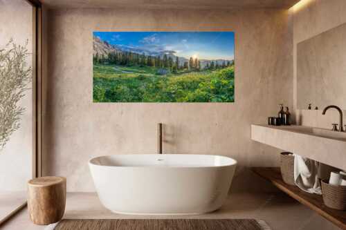 Die letzten Sonnenstrahlen wärmen noch die Almwiesen rund um das Schachenschloss - Frühling am Schachen - Größe ca. 180x90cm, Seitenverhältnis 2:1 - Sonnenuntergang im Wettersteingebirge - weitere Infos unter https://www.kriner-weiermann.de