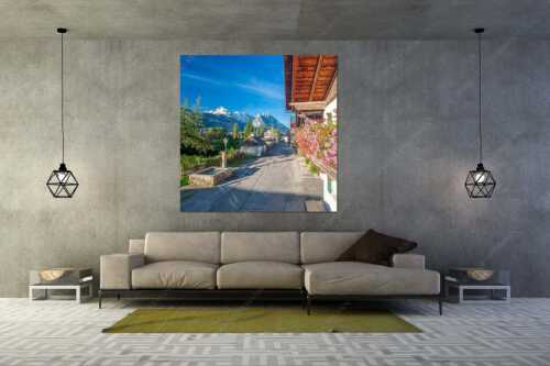 Blick von der Frühlingsstraße in Garmisch zum Zugspitzmassiv im Wetterstein - Frühlingsstraße - Größe ca. 160x160cm, Seitenverhältnis 1:1 - Garmisch mit Alpspitze und Waxenstein - weitere Infos unter https://www.kriner-weiermann.de