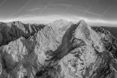 Blick ins Grieskar, Hohen Blassen und Alpspitze im Wettertsteingebirge - Gaifgrat - Seitenverhältnis 3:2 - Hohen Blassen und Alpspitze - weitere Infos unter https://www.kriner-weiermann.de