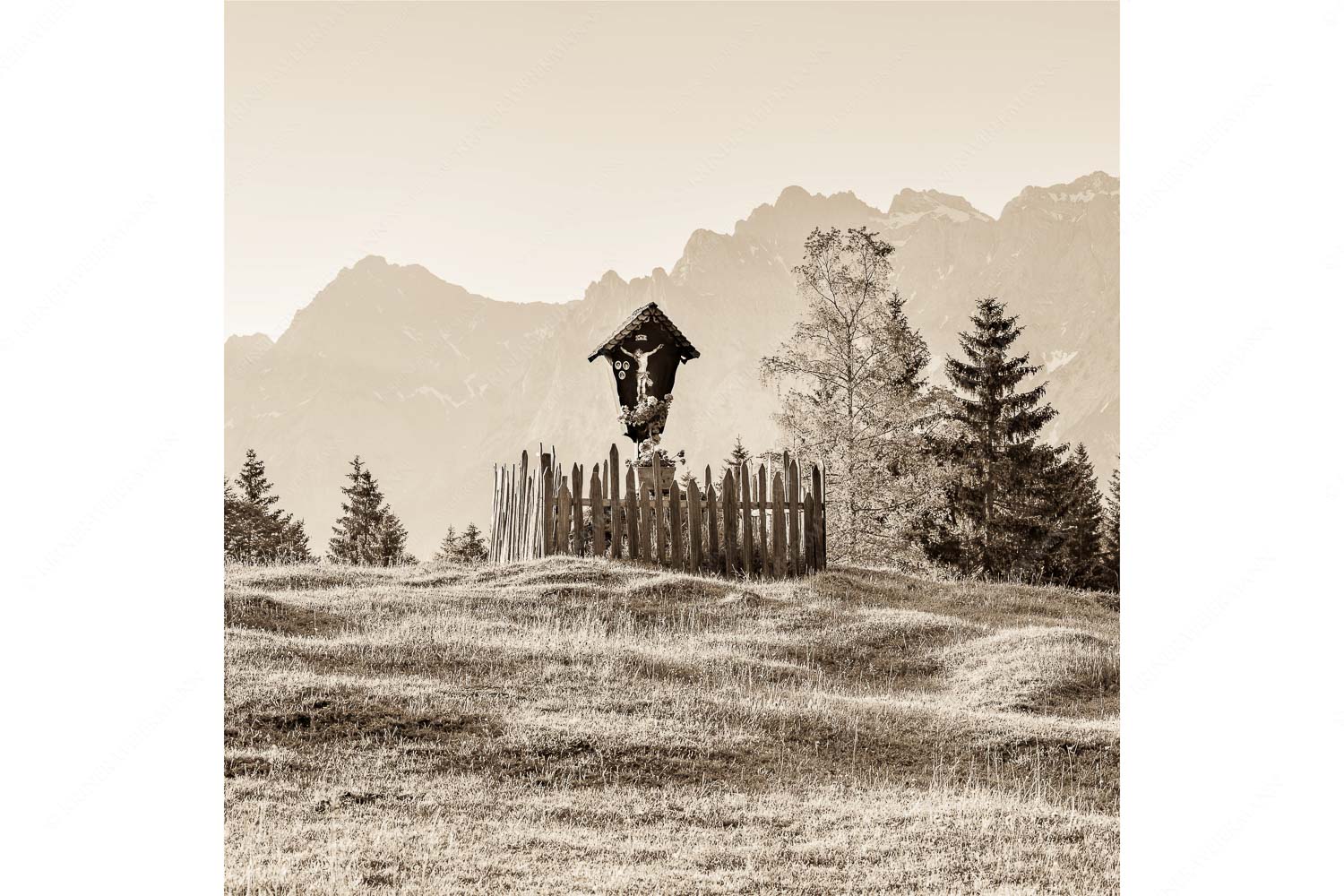 Wegkreuz mit Wörner, Tiefkarspitze und Westlicher Karwendelspitze