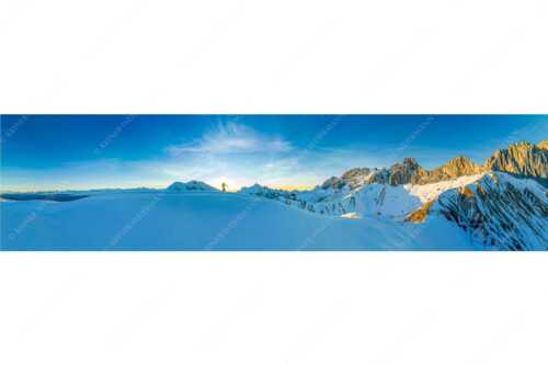 Winterliche Wanderung auf der Wettersteinsüdseite - Grandiose Kulisse - Seitenverhältnis 4:1 - Winterwanderung zum Scharnitzjoch im Wetterstein - weitere Infos unter https://www.kriner-weiermann.de