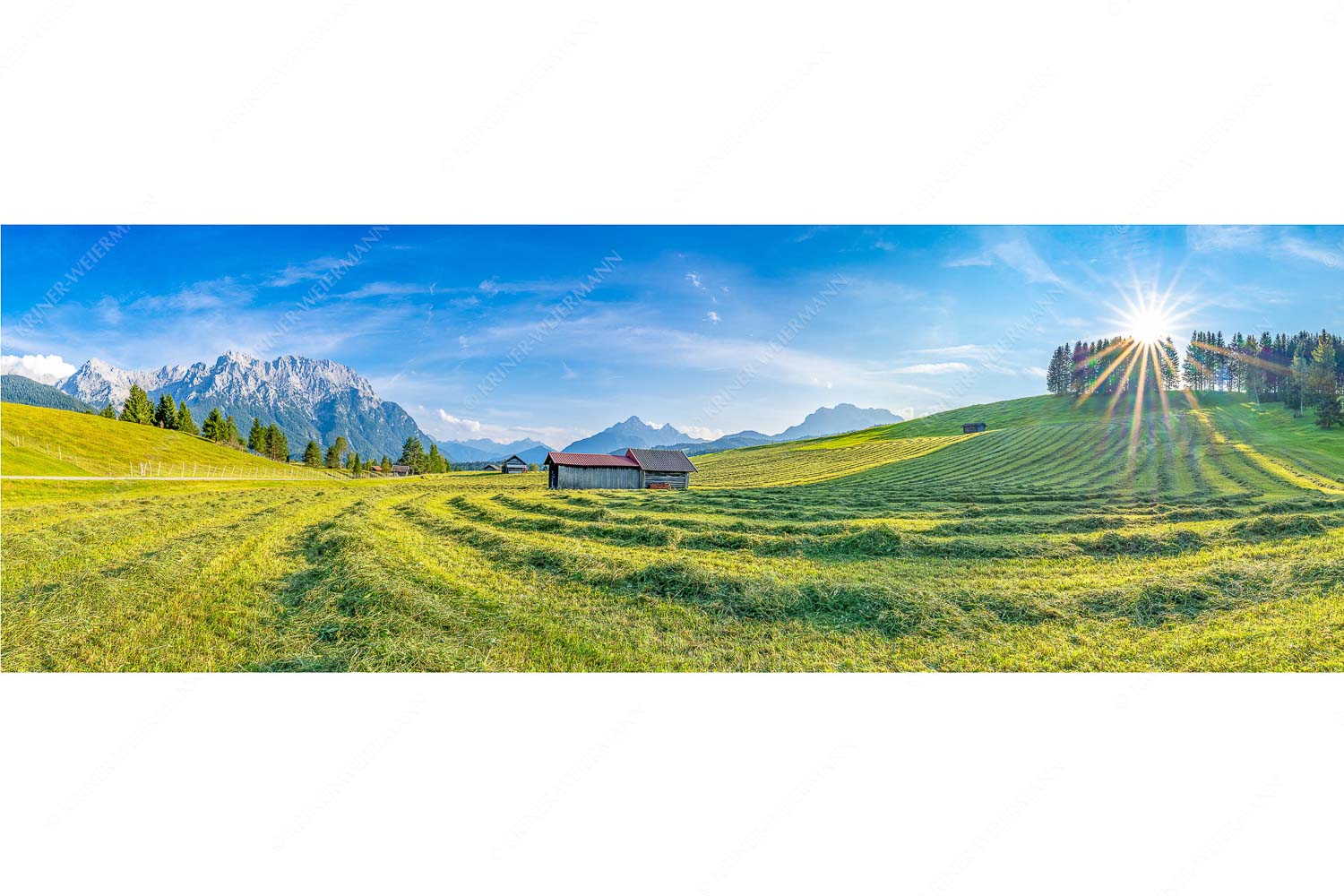 Groamat – Seitenverhältnis 3:1 — Heuarbeit im Werdenfelserland Gemähte Wiese am Tonihof mit Blick zum Karwendel und Wetterstein