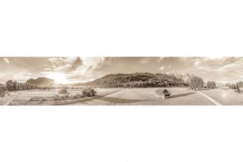 Blick zur Alpspitze und Waxenstein im Wetterstein bei Sonnenaufgang - Hammersbacherweg - Seitenverhältnis 5:1 - Alpspitze Jubiläumsgrat und Waxenstein - weitere Infos unter https://www.kriner-weiermann.de