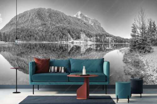 Herbstlicher Ferchensee mit erstem Schnee mit Blick zum Gamsanger und den Wettersteinspitzen - Harmonie der Elemente - Größe ca. 400x200cm, Seitenverhältnis 2:1 - Ferchensee mit Wetterstein - weitere Infos unter https://www.kriner-weiermann.de