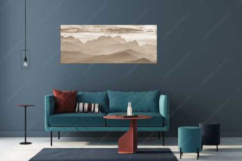 Traumhafte Abendstimmung in den unzähligen Gipfeln des Wetterstein- und Zugspitzmassivs - Heimatsilhouetten - Größe ca. 175x70cm, Seitenverhältnis 2,5: - Abendlicht am Zugspitzmassiv - weitere Infos unter https://www.kriner-weiermann.de
