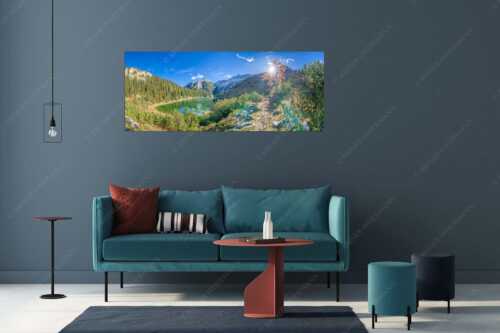 Bunt färben sich die Ebereschen im Herbst rund um den Soiernkessel - Herbst am Soiern - Größe ca. 175x70cm, Seitenverhältnis 2,5:1 - Soiernspitze mit Soiernsee - weitere Infos unter https://www.kriner-weiermann.de