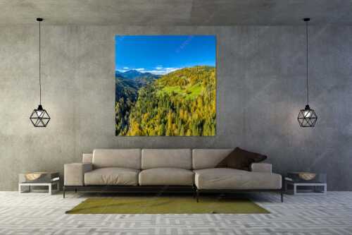 Blick über Hintergraseck zur Alpspitze und Wettersteingebirge - Herbstliches Hintergraseck - Größe ca. 160x160cm, Seitenverhältnis 1:1 - Alpspitze im Wetterstein - weitere Infos unter https://www.kriner-weiermann.de