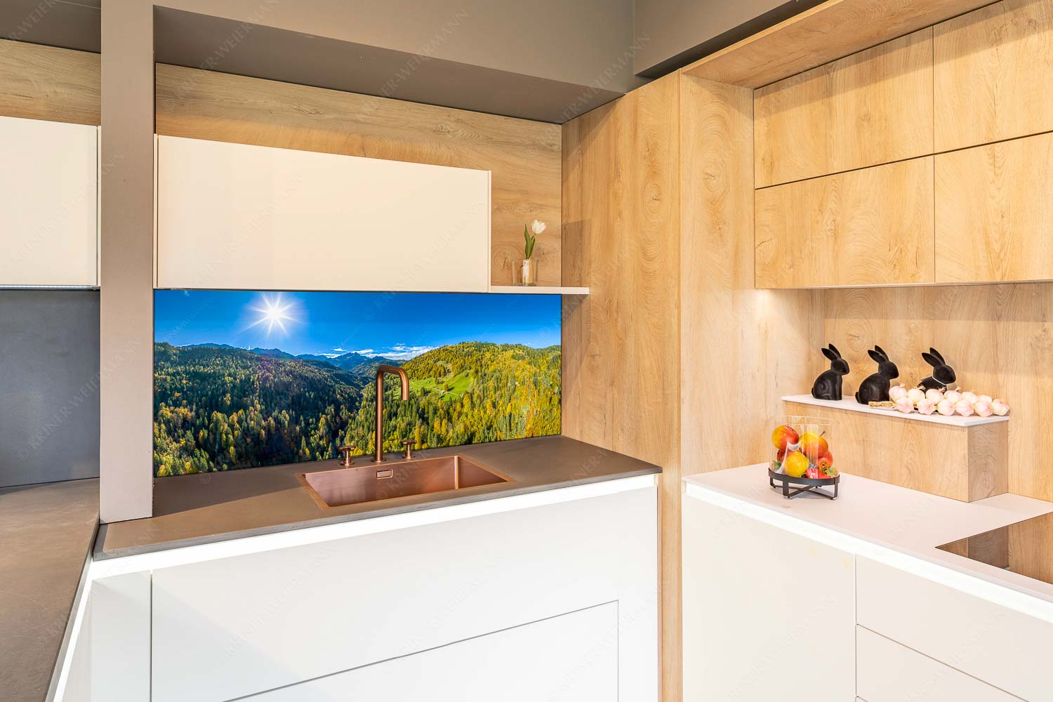 Herbstliches Hintergraseck – Größe ca. 150x60cm, Seitenverhältnis 2,5:1 — Alpspitze im Wetterstein Blick über Hintergraseck zur Alpspitze und Wettersteingebirge - Herbstliches Hintergraseck - Größe ca. 150x60cm, Seitenverhältnis 2,5:1 - Alpspitze im Wetterstein - weitere Infos unter https://www.kriner-weiermann.de