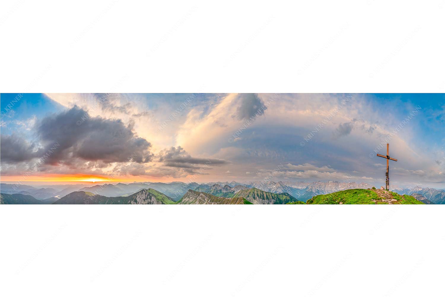 Himmlischer Morgen – Seitenverhältnis 4:1 — Schafreiter Blick vom Schafreiter in den Sonnenaufgang im Karwendel