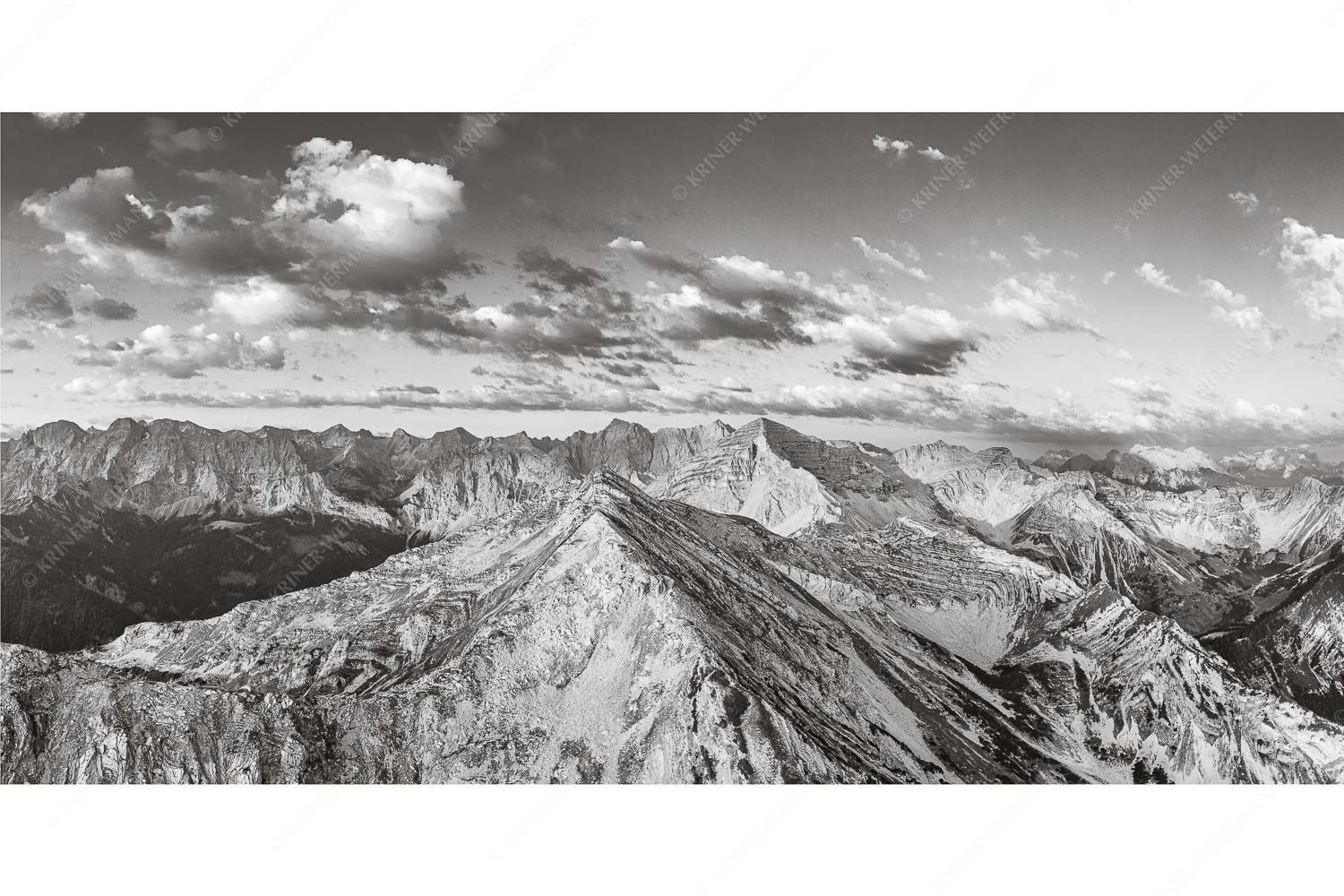 Hinterm Krapfenkar – Seitenverhältnis 2:1 — Soiernspitze und Karwendel Blick über Krapfenkarspitze zur Soiernspitze im Soierngebirge