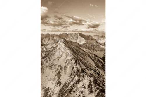 Blick über Krapfenkarspitze zur Soiernspitze im Soierngebirge - Hinterm Krapfenkar - Seitenverhältnis 2:3 - Soiernspitze und Karwendel - weitere Infos unter https://www.kriner-weiermann.de