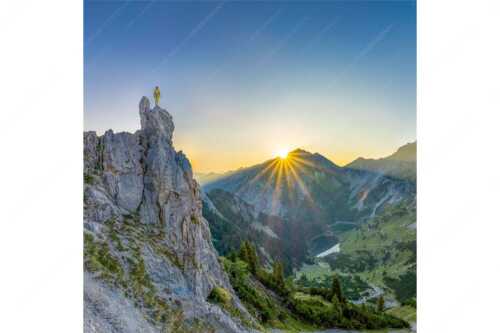 Spitzenerlebnis beim Sonnenaufgang im Soierngebirge - Ich sehe was du nicht siehst - Seitenverhältnis 1:1 - Klettern im Karwendel - weitere Infos unter https://www.kriner-weiermann.de