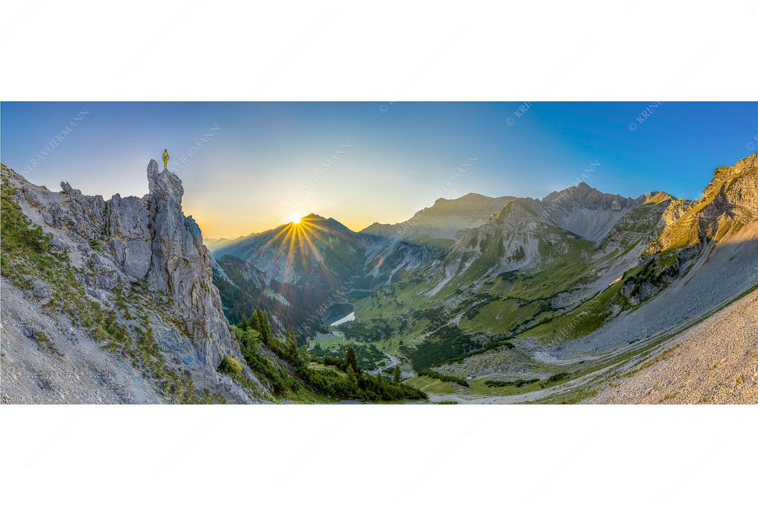 Ich sehe was du nicht siehst – Seitenverhältnis 2,5:1 — Klettern im Karwendel Spitzenerlebnis beim Sonnenaufgang im Soierngebirge